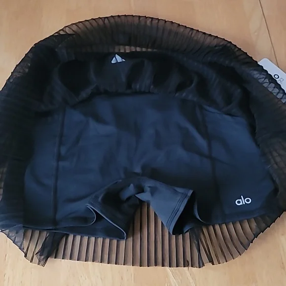 ALO Yoga Mesh Flirty Tennis Skirt Size M - Picture 5 of 10